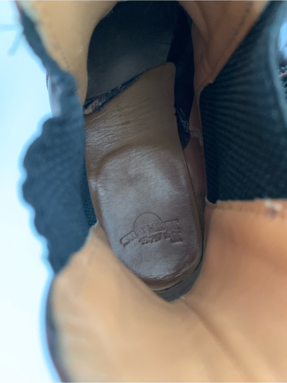 Dr Marten cherry red Chelsea boot - Picture 13 of 14